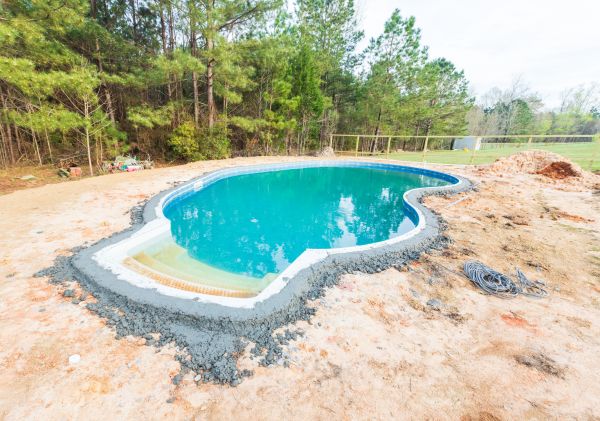 Pool Landscape Leveling in Cape Girardeau